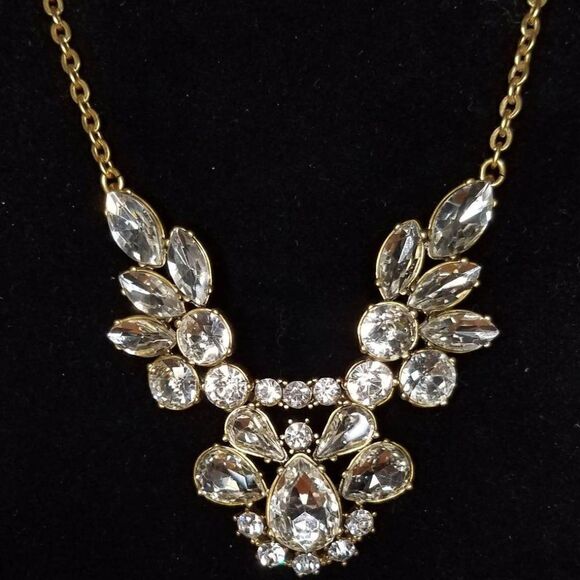 J Crew Gorgeous Statement Clear Rhinestone Necklace - Picture 2 of 10